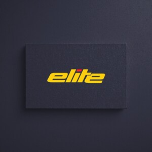 Puede incluir: Una tarjeta de visita negra con la palabra "elite" en letras amarillas con un acento rojo en la "e".