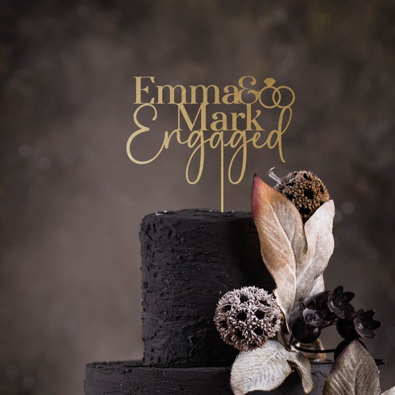Wooden engagement cake topper with rings / We're engaged cake topper with couple names / Engagement party wood decor ENG23