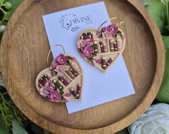 Clay Book-oorbellen: boekenplank hangoorbellen met bloemen