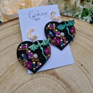 Pendientes de librero con forma de corazón de dragón: verde azulado, rosa y morado - Regalo para amantes de la lectura