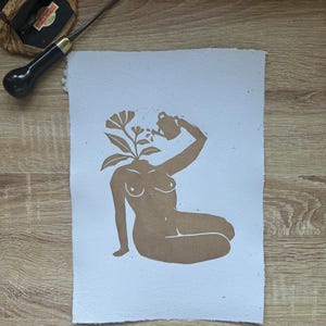 Stampa linoleum A4 "Self Care". Stampa botanica stampata a mano - in oro su carta riciclata fatta a mano - Stampa linoleum originale - Stampa artistica - Arte murale