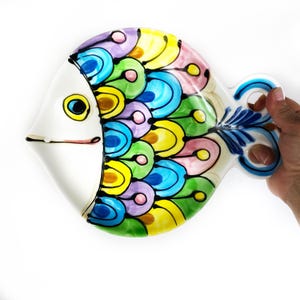 日本のSeyei陶器の手描きの魚の形をした皿Iレトロな魚の形の壁掛け皿Iミッドセンチュリーモダンの装飾皿