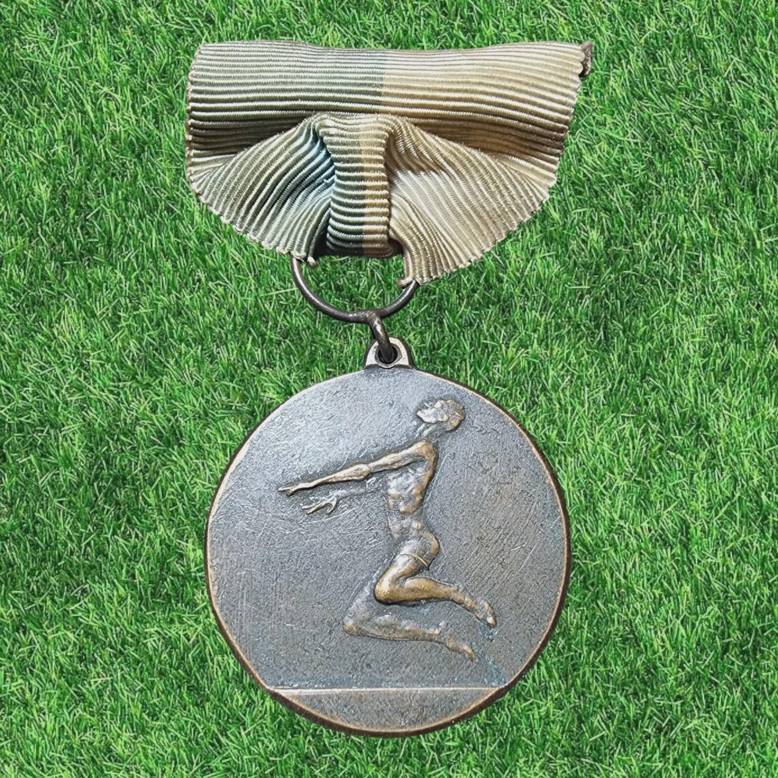 Chaîne Pendentif Ancienne Avec Médaille De Compétition EGSPF URS 1929 - Bijou Sport Vintage