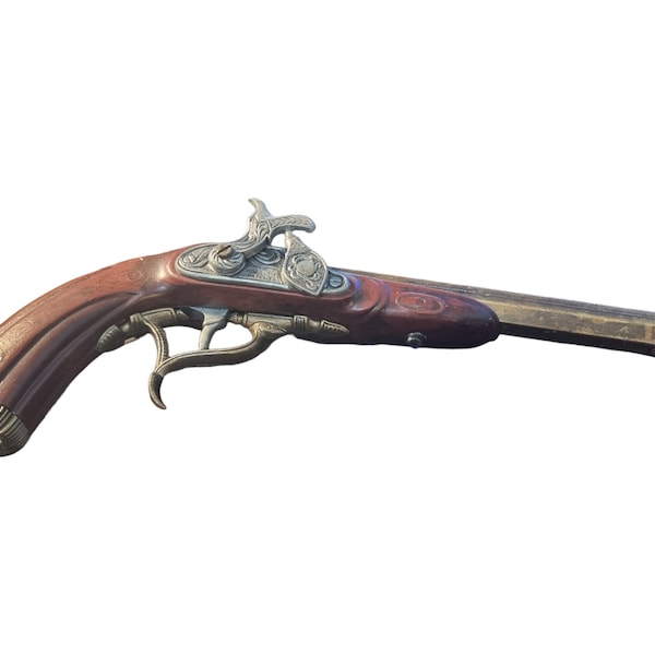 Beautiful antique and rare REPLICA DECORATIVE Flintlock Pistool