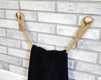 Porte-serviette en corde - corde de jute. Salle de bain avec décoration nautique. Porte-serviettes - Style de salle de bain minimaliste. Crochets en laiton, crochets noirs, crochets en argent, crochets dorés.