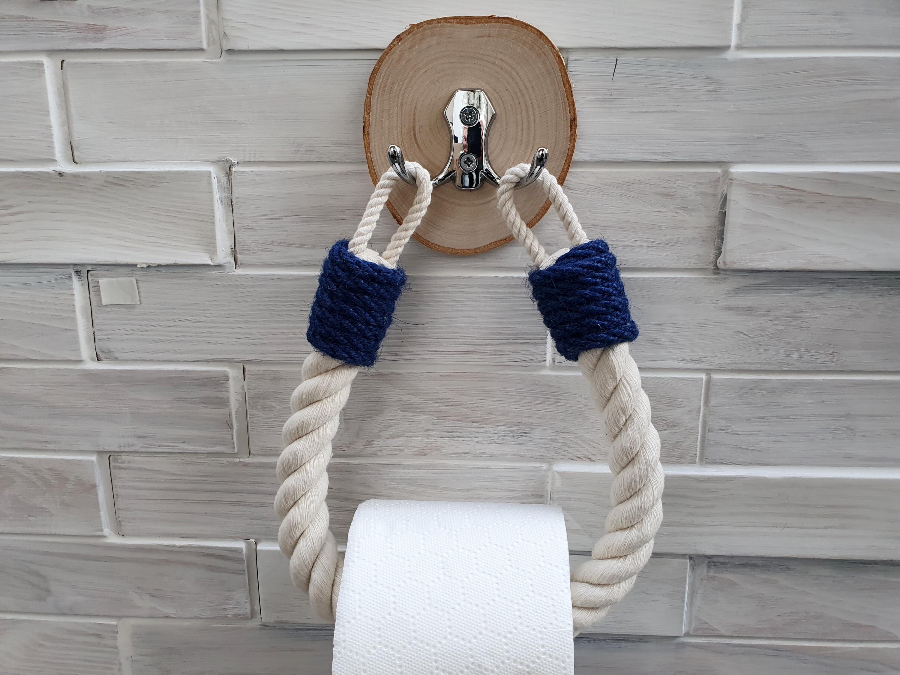 Perfeso.L Toilettenpapierhalter Mit Holzregal – Rustikale Wandmontage, Weiß Getüncht, Mit Juteseil – Stauraum Für Handy, Kerzen & Mehr