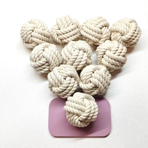 "10 dekorative Schichten ""Monkey Knot"" aus weißem Baumwollseil, 8,5 cm - perfekte Dekoration für Zuhause, Urlaub, Fotozonen-Monkey Fist Knoten."