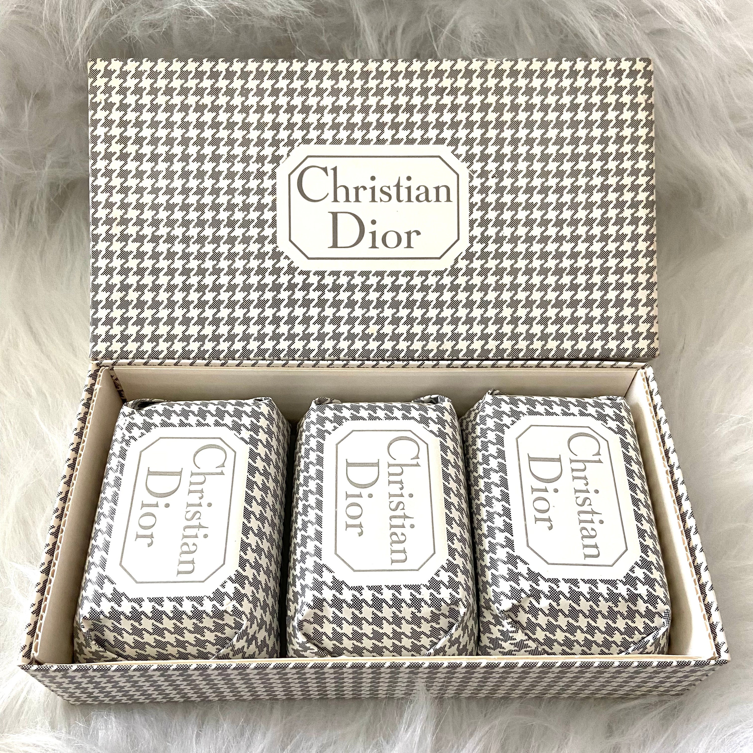 Dior Gift Box - 60+ Gift Ideas for 2023