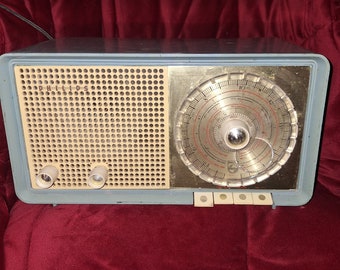 Vintage Philips B3X90U tube broadcast analog radio