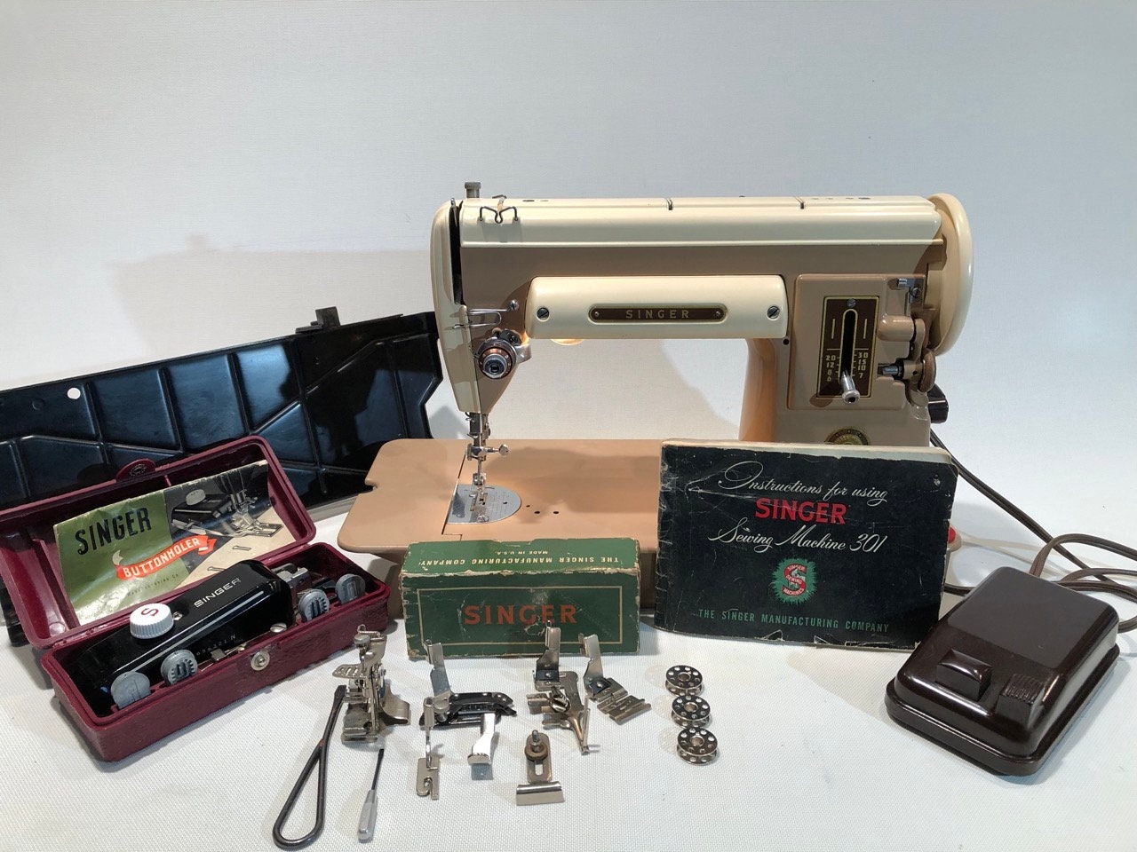Singer Slant Shank Sewing Machine Hemmer Foot 5/64 Simanco 161195 160627  301 401 500 503