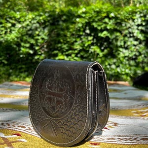 Handmade Genuine Leather Bag – Artisanal & Timeless Elegance