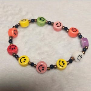 Rainbow Smiley Face Beaded Bracelet – 8.5” Mixed Material & Glass Beads, Trendy Handmade Jewelry for Teens and Adults