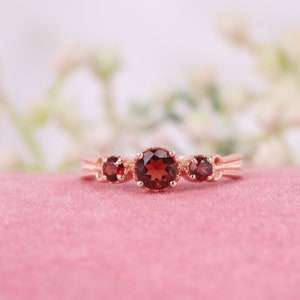 Delicate Red Garnet Engagement Ring,18K Solid Rose Gold Ring, Art Deco Bridesmaid Jewelry January Birthstone Ring, Anniversary Gift For Her