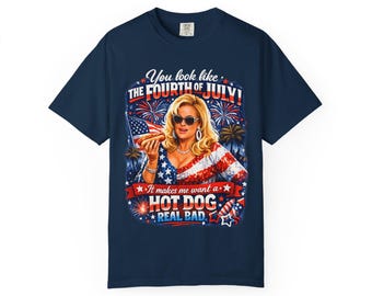 You Look Like The Fourth of July graphic T-Shirt | Patriotic Hot Dog Vintage Tee