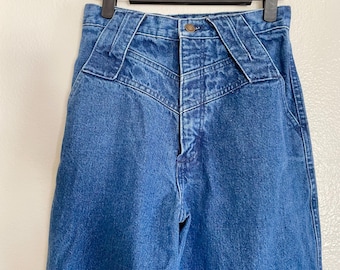 Vintage Wrangler Women's High-Waisted 3/4 Western Jeans – Made in USA – 100% Cotton