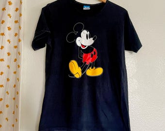 Vintage Mickey Mouse Single Stitch T-Shirt | 90s Disney Graphic Tee Men’s/Women’s Medium Rare Retro Collectible