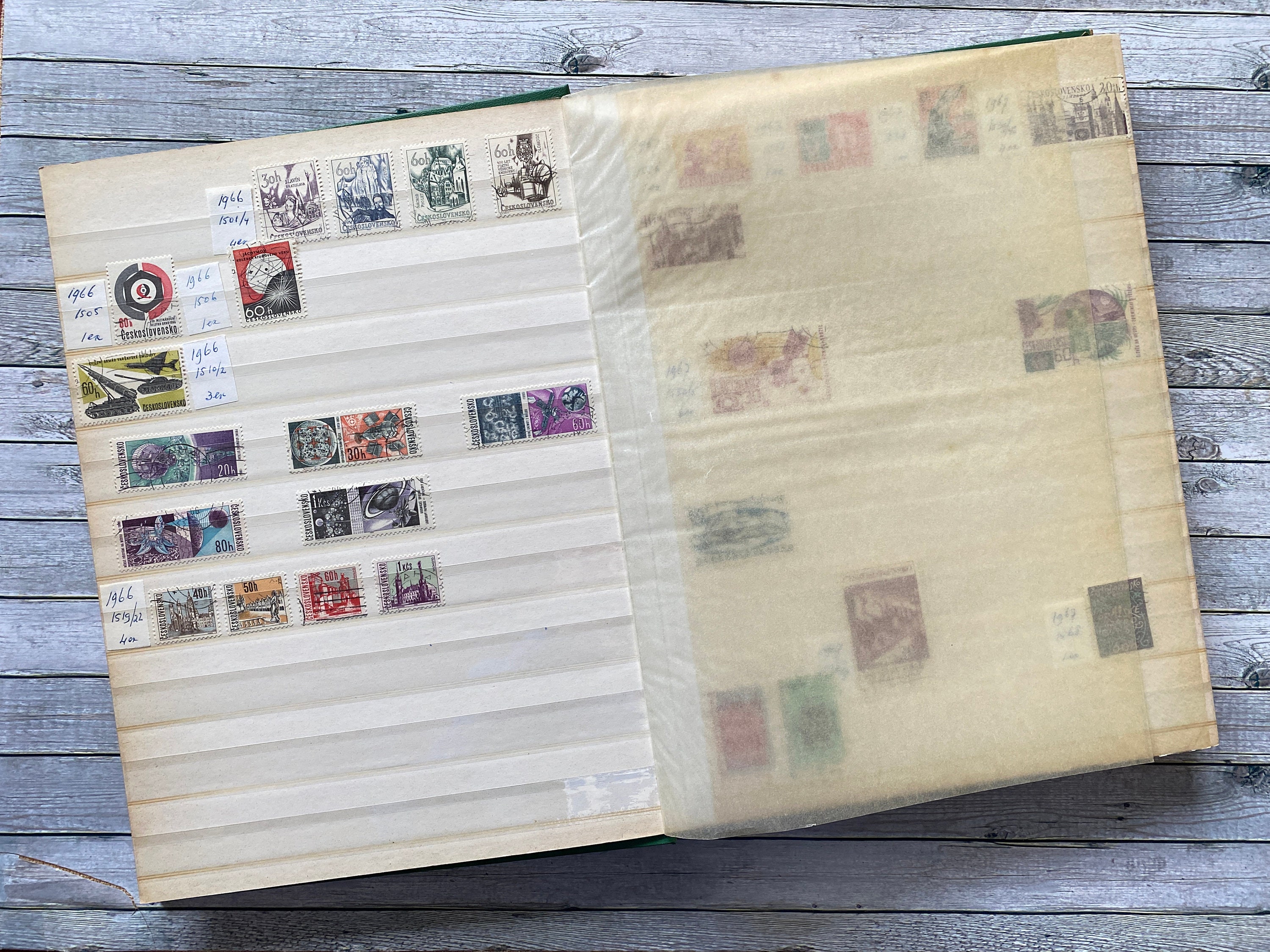 Premier PVC Stamp Album stock Book + 500 Different Old World