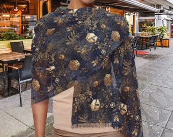 Hermosa bufanda ligera con estampado floral de panal de abeja azul oscuro y dorado / envoltura transparente / accesorio de ropa / 27" x 73" / viaje de regalo
