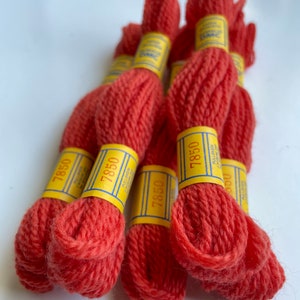 Vintage Wool Tapestry Yarn - Laine Divisible FLORALIA DMC - needlepoint embroidery - 100% Wool