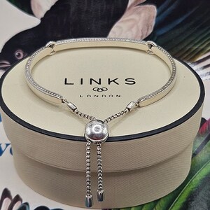 Links narrative bracelet store