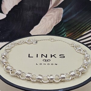 A Rare Opportunity To Purchase a NEW Links of London Sweetie XS Charm Chain Bracelet Sterling Silver Stamped s925 Medium Size GORGEOUS