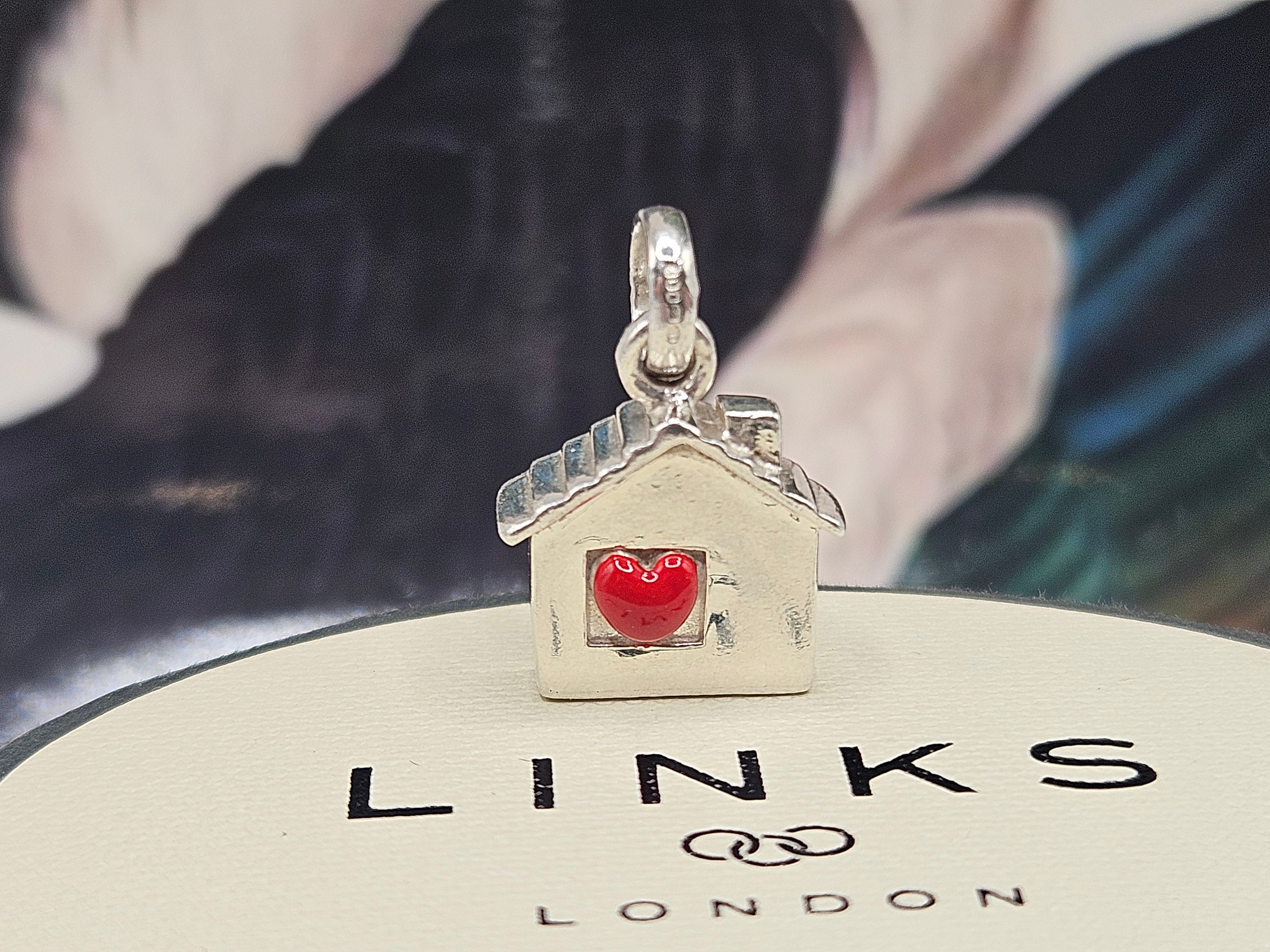 Links of london shop cupcake charm