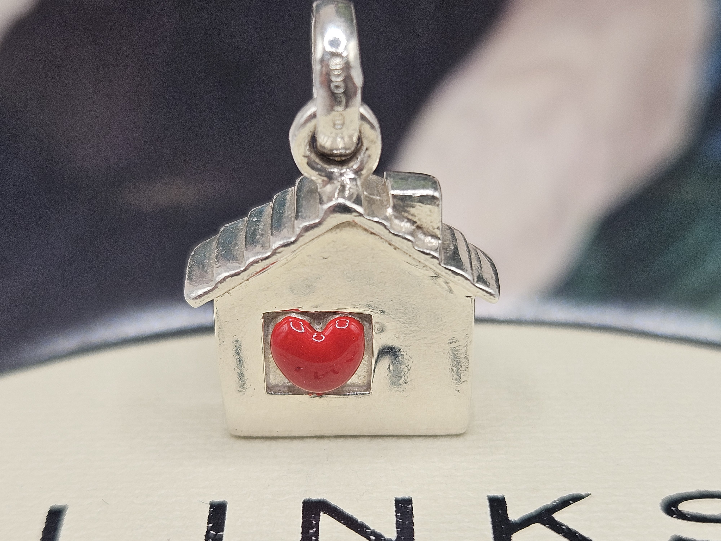 Links of london home is where the heart is charm sale