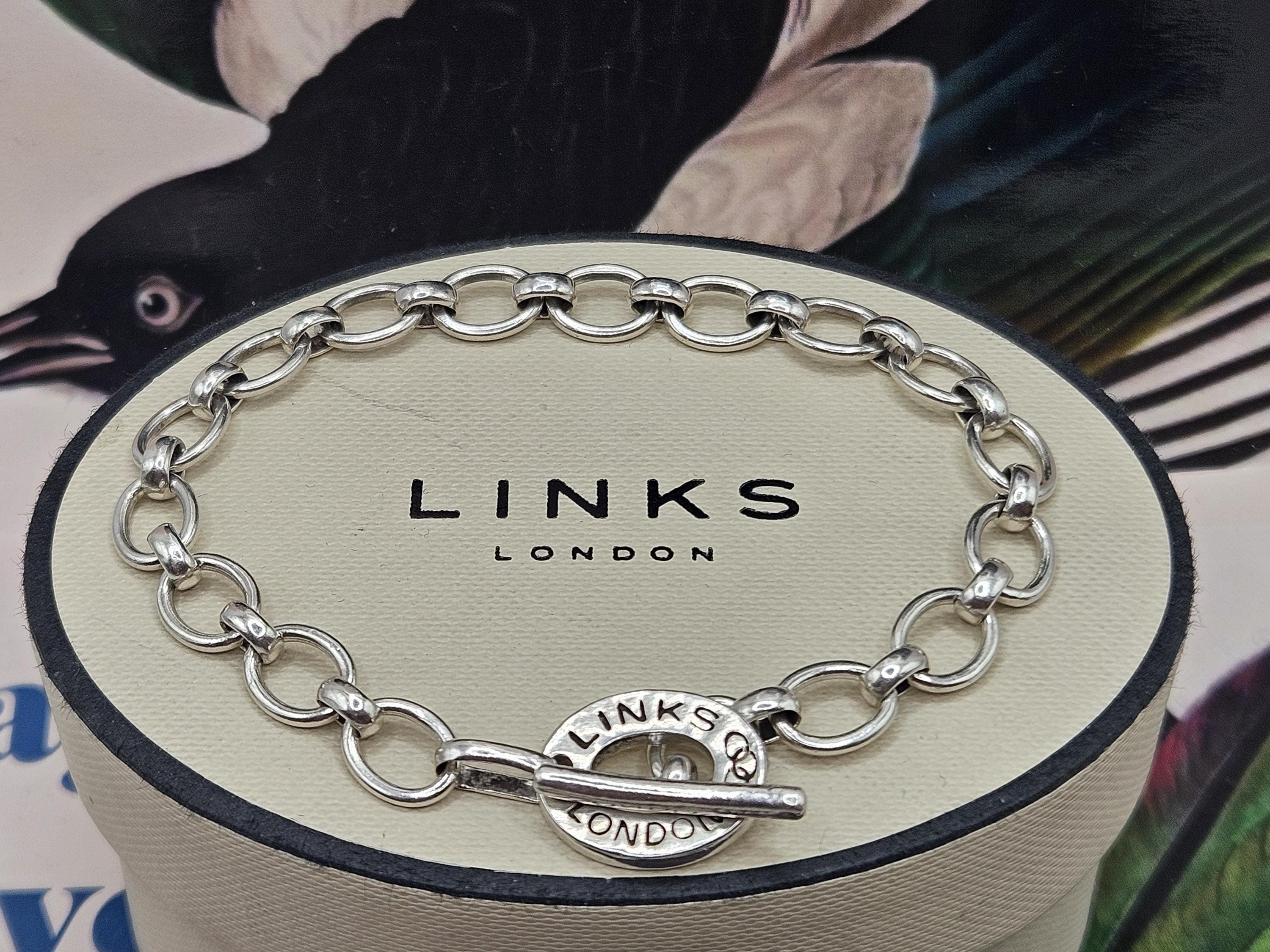 Super Links of London Sterling Silver Classic T Bar Bracelet, Sterling Silver, Stamp, Hallmark, 20cms, LOVELY CONDITION - Etsy Super Links of London Sterling Silver Classic T Bar Bracelet, Sterling Silver, Stamp, Hallmark, 20cms, LOVELY CONDITION - Etsy
