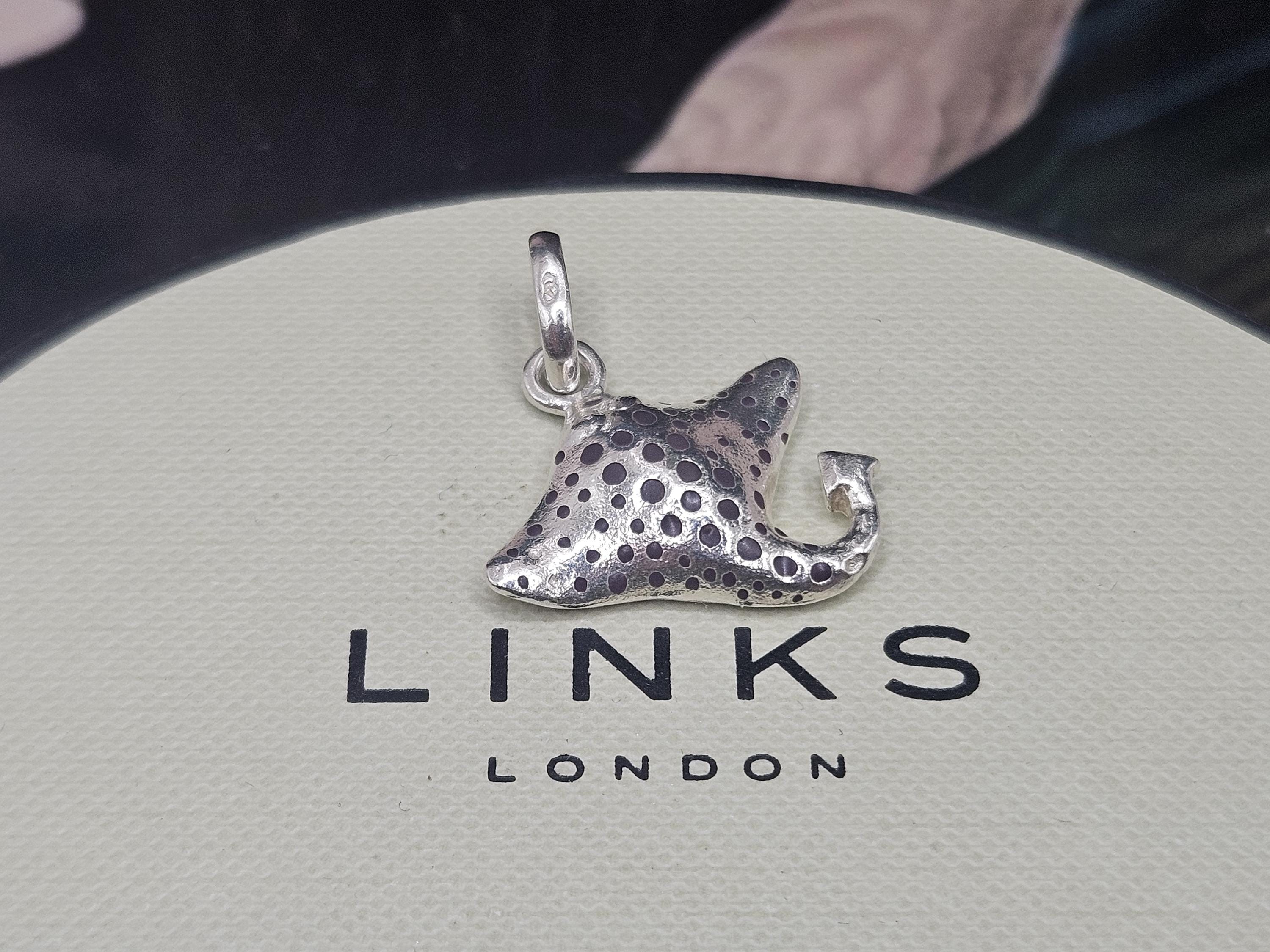 LGU Sterling Silver Stingray Dangle Bead Charm - Oxidized Antique Style, Approx. 29mm X 20mm, 5mm Hole
