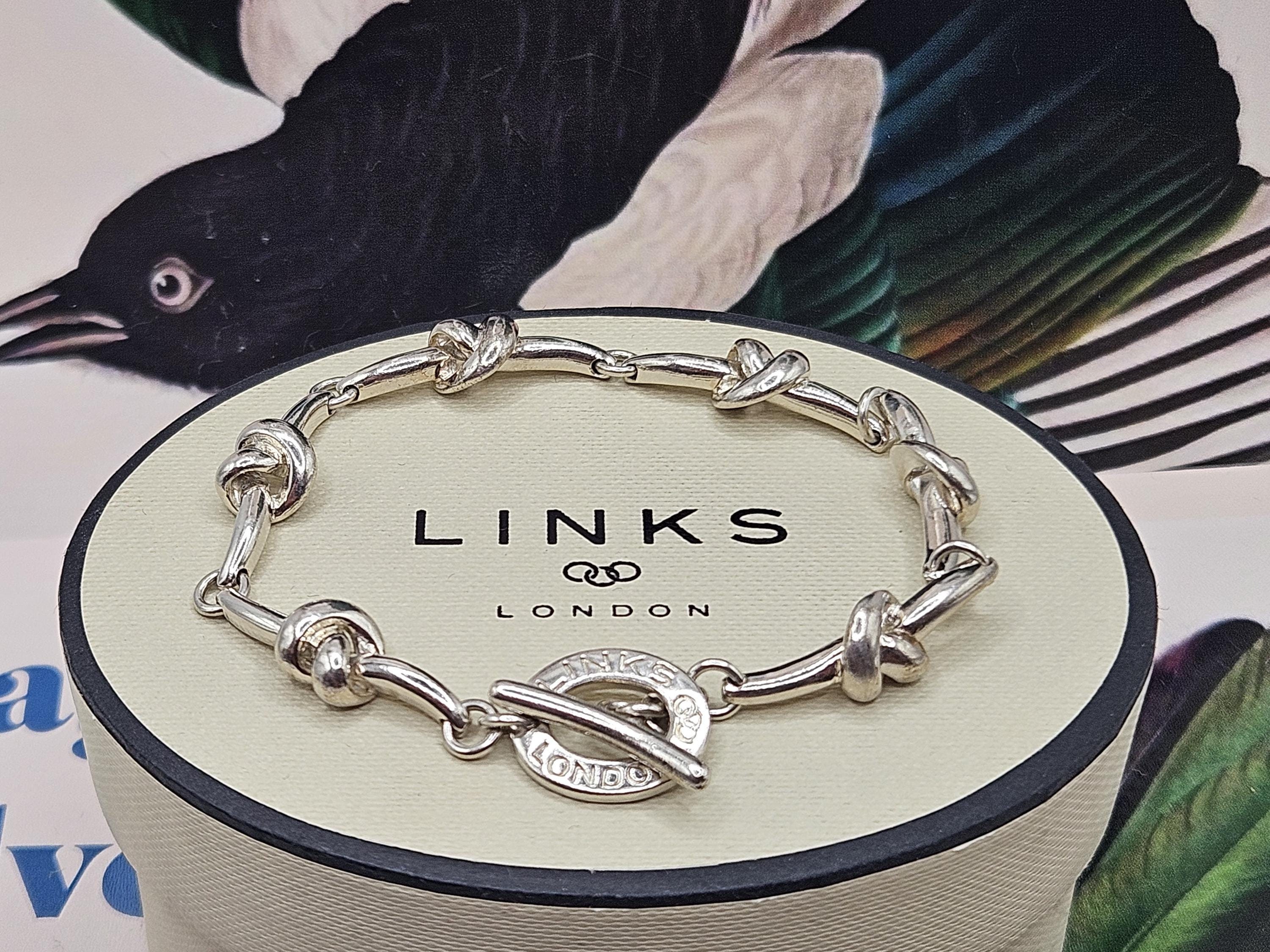Gorgeous Links of London Sterling Silver T Bar Knot Bracelet Gorgeous Links of London Sterling Silver T Bar Knot Bracelet