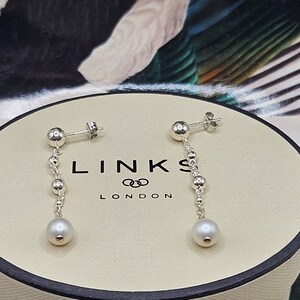 Fabulous Links of London Effervescence Pearl Stiletto Earrings Hallmarked Top Condition