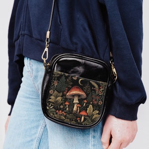 Retro Mushroom Fly Agaric Black Sling Bag Cottagecore Forest Nature Botanical Print Small Purse Celestial Eclectic Satchel Boho Hippie Phone