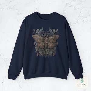 Old Soft Goth Moth Sweatshirt Gothic Nature Forest Butterfly Sweater Vintage Cottagecore Top Forestcore Shirt goblincore Alt Clothes Fashion