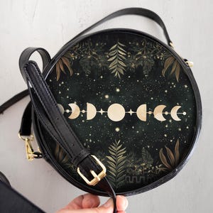 Celestial Gothic Moon Phase Round Messenger Bag Lunar Witch Aesthetic Eclectic Shoulder Purse Cute Nature Stars Bag Black Gift Cottagecore