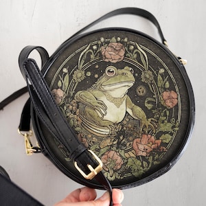 Romantic Witchy Toad Round Messenger Bag Cottagecore Frog Purse Green Vintage Nature Animal Old Crossbody Bag Gift Idea Witchcraft Botanical