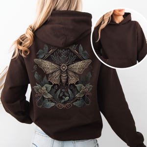 Vintage Moth Hoodie Nature Forest Sweatshirt Cottage Core Hoodie Fairycore Top Goblin Core Street Wear Trendy Woodland Shirt Green Witc Back