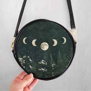 Celestial Moon Phase Round Messenger Bag Lunar Witch Gothic Eclectic Shoulder Purse Cute Nature Stars Bag Black Gift Idea Witchy Cottagecore