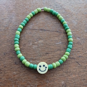 Beaded Green Aesthetic Smiley Face Bracelet