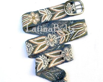 Hand embroidered belt floral Gray with White wool embroidered belts floral ethnic belt boho belt gifts for her peruvian belt wool peru