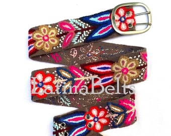 Ceinture brodée à la main florale rouge et bleue, ceintures brodées en laine, ceinture ethnique florale bohème, cadeaux pour elle, ceinture péruvienne en laine du Pérou