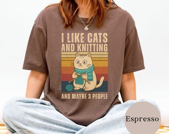 Cats Knitting T-shirt, Funny Knitter Gift, Cat Lover Apparel