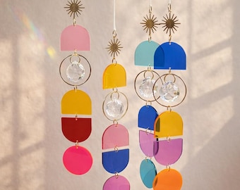 Cheerful suncatcher with acrylic and brass sun, dopamine decoration, window decoration, special gift, colorful light play