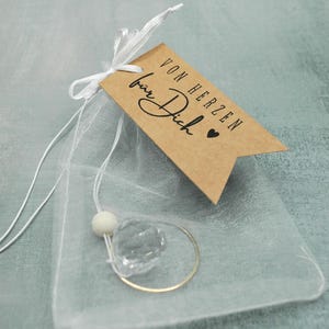 Hübsch verpackter kleiner Sonnenfänger mit Anhänger, Mini Suncatcher, kleine Überraschung, Geburtstagsgeschenk, Mitbringsel für Einladung