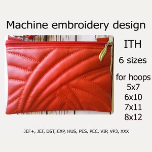 Könnte beinhalten: Rote gesteppte Reißverschlusstasche mit einem goldenen Blattanhänger.  Maschinenstickdesign für In-the-Hoop-Projekte.  Erhältlich in 6 Größen für Stickrahmen: 5x7, 6x10, 7x11, 8x12.  Dateiformate: JEF+, JEF, DST, EXP, HUS, PES, PEC, VIP, VP3, XXX.