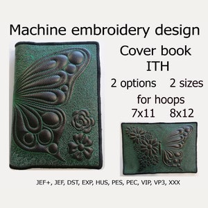 Könnte beinhalten: Maschinenstickdesign für ein Cover-Buch. Das Design zeigt einen Schmetterling und florale Muster in Schwarz auf grünem Hintergrund. Der Text gibt zwei Größenoptionen für 7x11 und 8x12 Rahmen an.