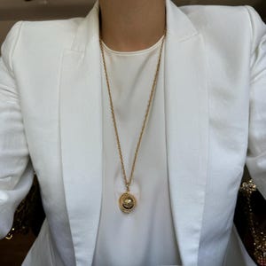 Collier globe en rotation | pendentif Pendentif planète Terre Collier voyageur Collier carte Collier pendentif carte du monde Joli collier | Cadeau pour maman