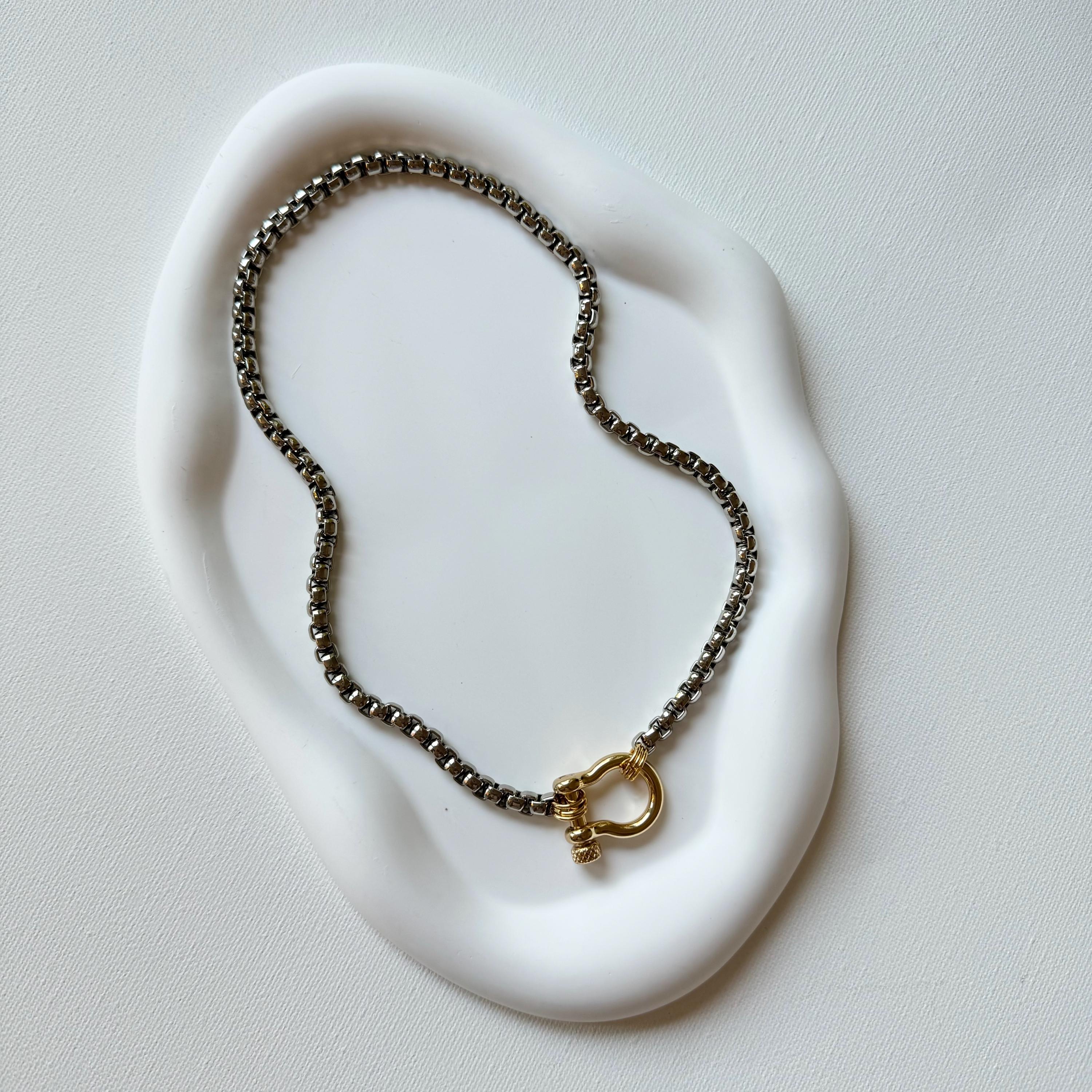 Mixed Metals Necklace | Horseshoe Clasp Necklace: Gold Carabiner Anchor  Shackle | Christmas Jewelry Gift | Jewelry Gifts - Etsy