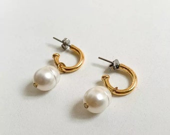 Orecchini a cerchio in oro: orecchini pendenti con perle fatti a mano / regali di gioielli, regali di gioielli, gioielli da resort / regalo di Galentine