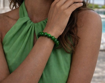 Emerald Green Jade Bracelet 10mm: Natural Round Bead Stretch Bracelet, Bold Green Statement Jewelry, Elegant Stretch Gemstone Jewelry
