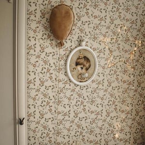 Carta da parati con fiori e rose retrò